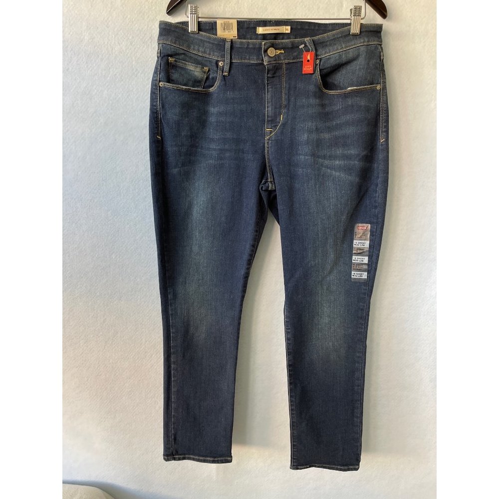 Levi’s Dark Wash Classic Mid-Rise Skinny Jeans